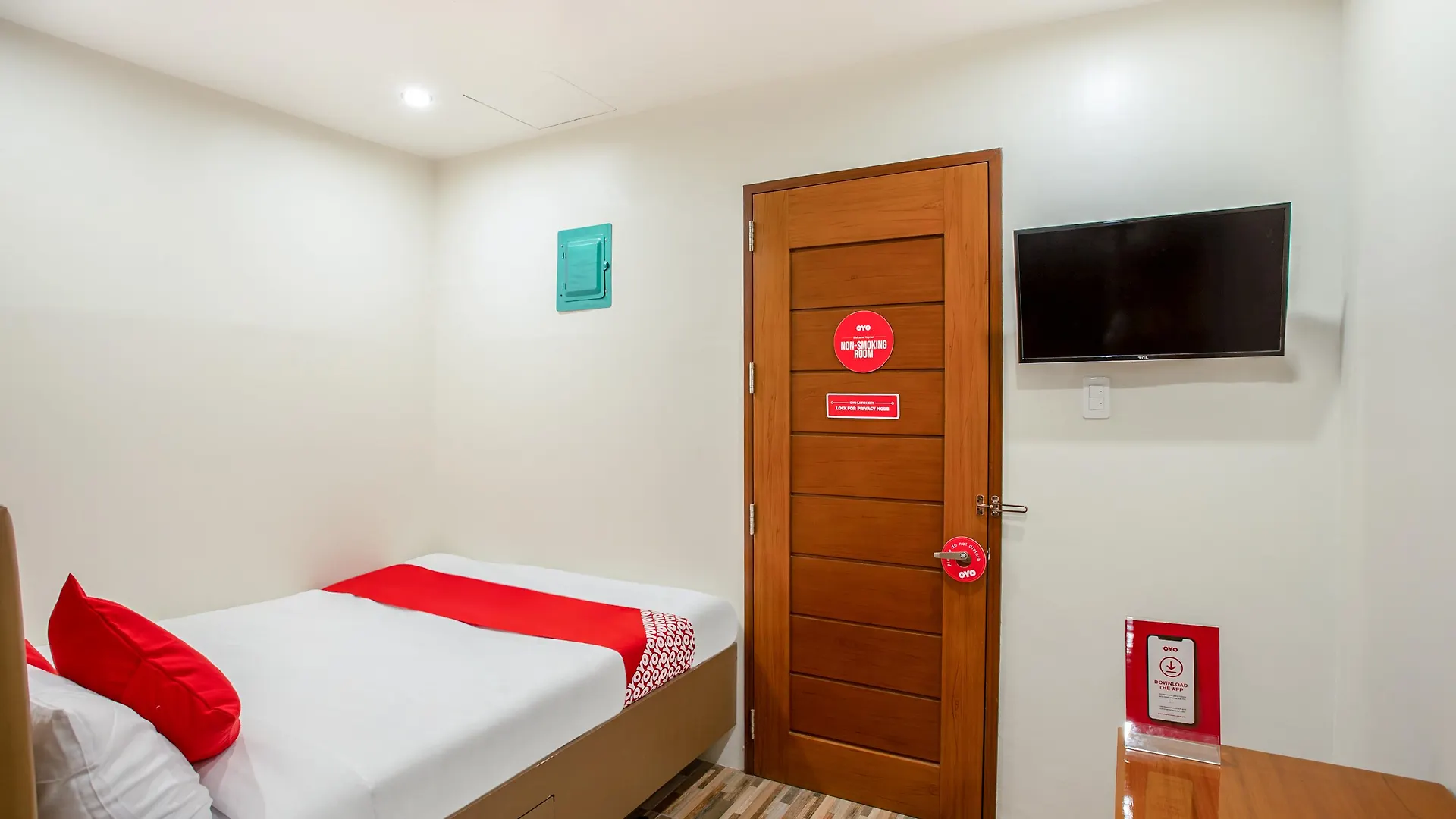 Oyo 421 Deck 360 Dormitel Hotel Davao