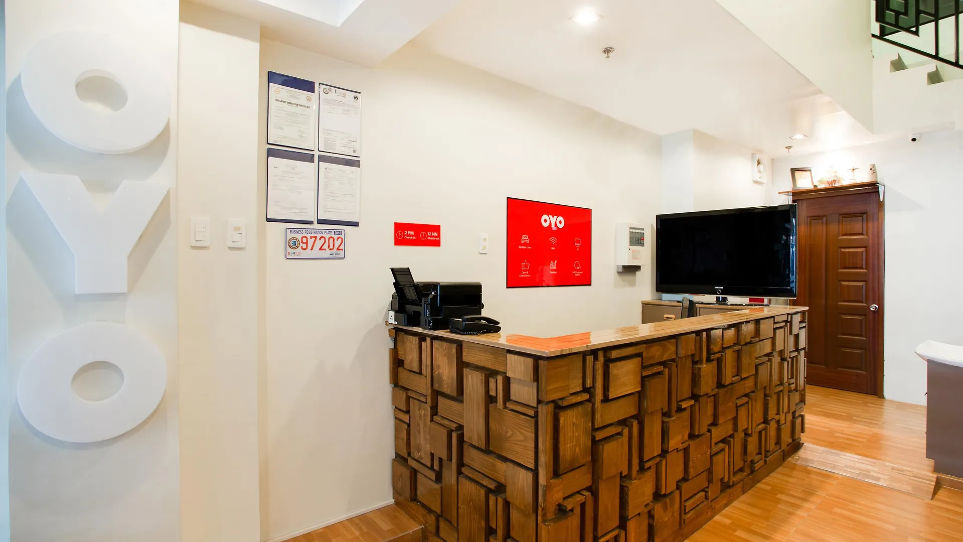 Oyo 421 Deck 360 Dormitel Hotel Davao